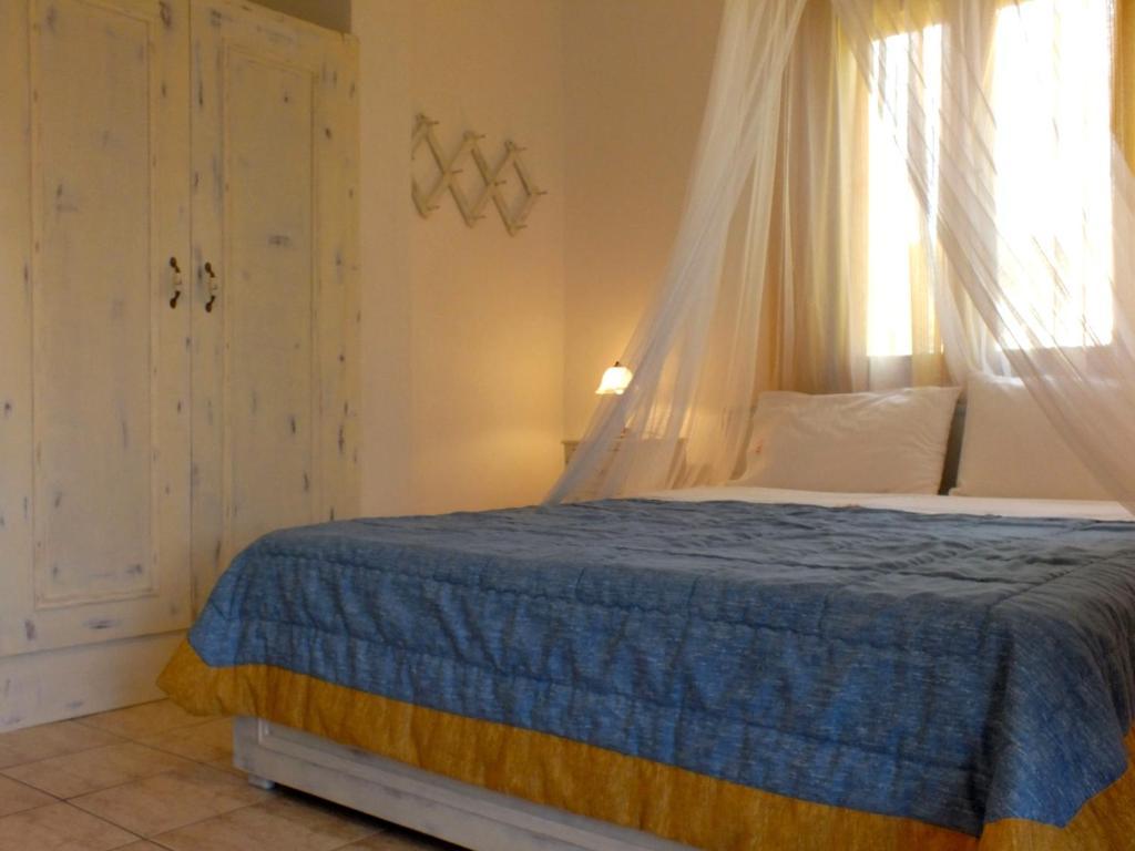 Christaras Apartments Vourvourou Pokoj fotografie